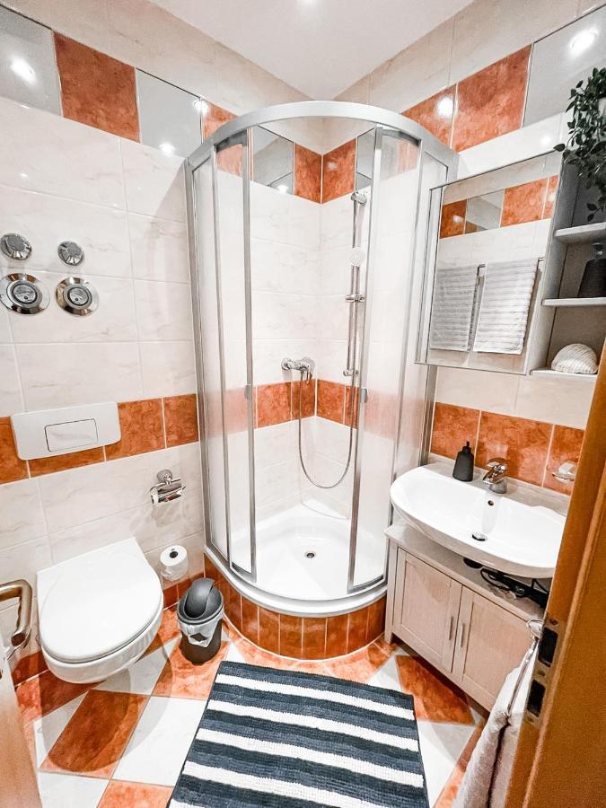 Apartment Zentrum, 4personen, Privater Parkplatz, Wifi, Modern, Ruhig Chemnitz