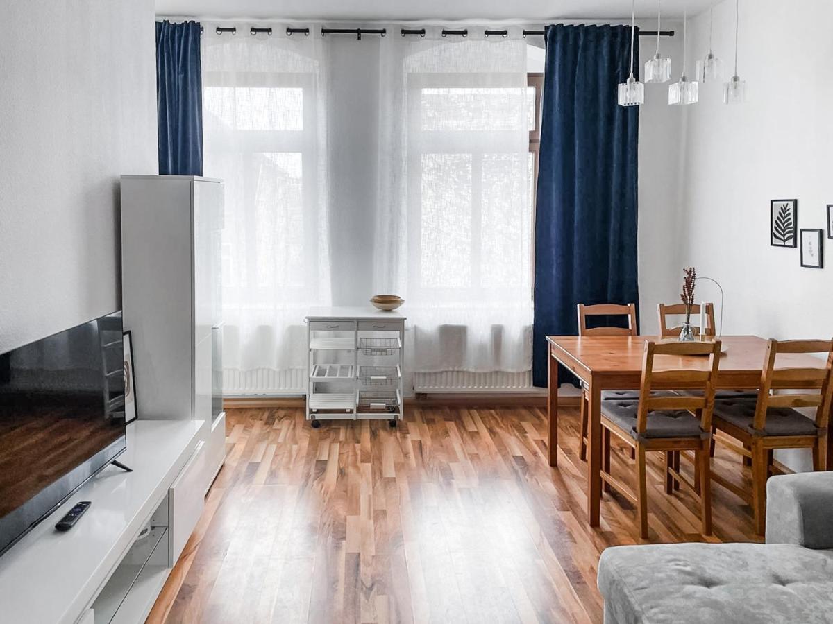 Apartment Zentrum, 4personen, Privater Parkplatz, Wifi, Modern, Ruhig *